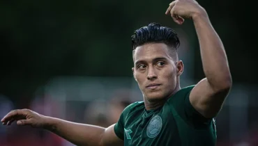 Capitão volta e reforça o Coritiba contra o Corinthians