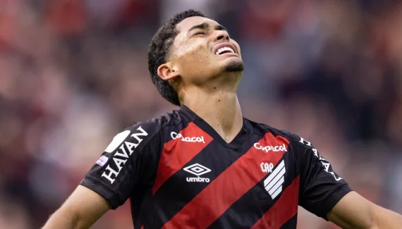 “Vai ser o melhor lateral-esquerdo da história”: Quem é a nova sensação do Athletico
