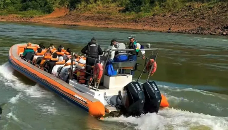 Dias após acidente fatal, passeio de barco nas Cataratas do Iguaçu pode ter nova gestão