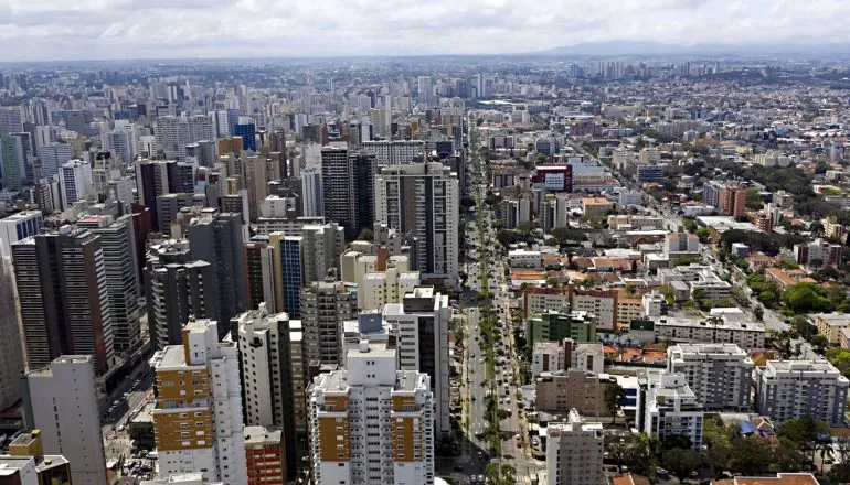 Estelionato ultrapassa furtos e muda o mapa da criminalidade em Curitiba