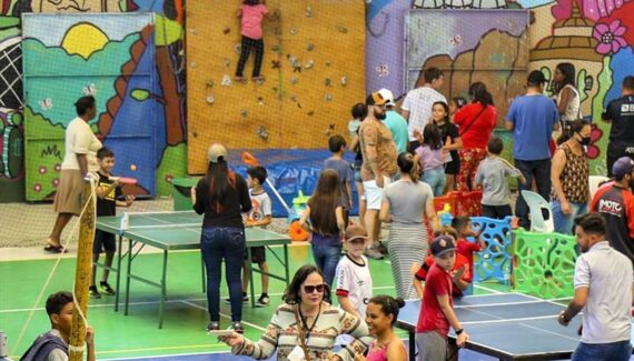 Imagem mostra tudo que está rolando em Curitiba neste dia das crianças. Veja as atividades especiais.