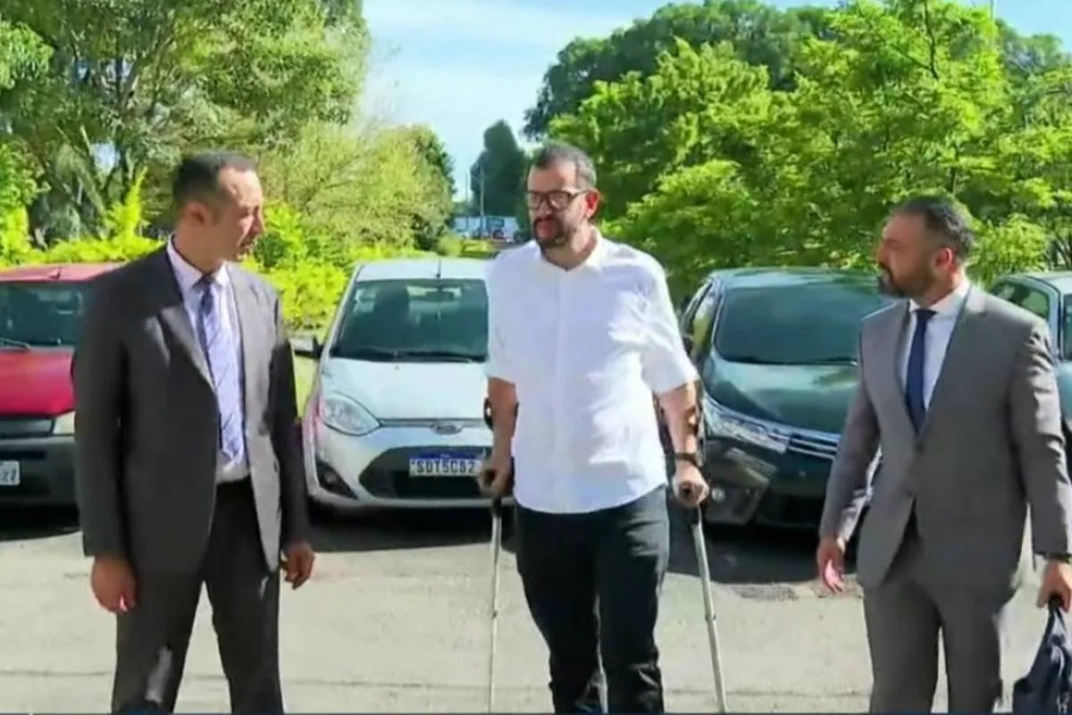 Imagem mostra Jorge Guaranhos em dia de julgamento.