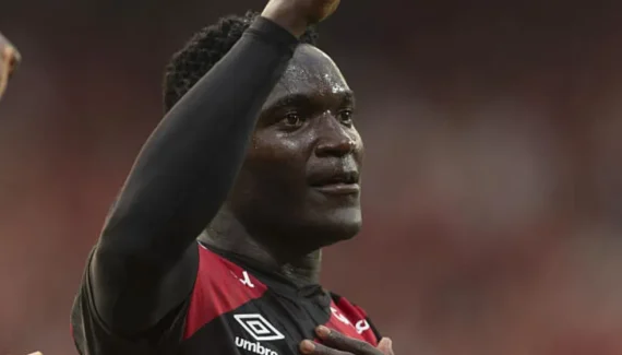 Colombianos do Athletico brilham e garantem reação no Brasileirão