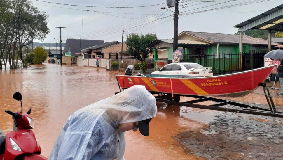 Imagem mostra regiões apagadas pelo temporal que atingiu o Paraná.