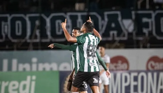 Pedro Rocha “salva” estreantes em primeira vitória do Coritiba no Paranaense