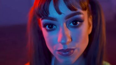 Imagem mostra a influencer Nadime, traz o autismo para o debate sob um diferente ponto de vista: o de quem tem o espectro.