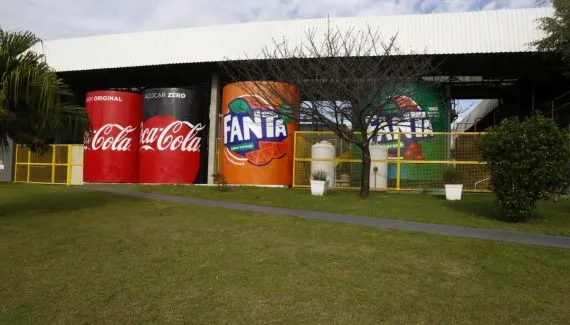 Curitiba tem vagas de emprego abertas na Coca-Cola, Muffato e mais empresas