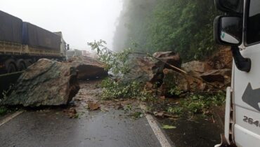 queda de barreira BR 277