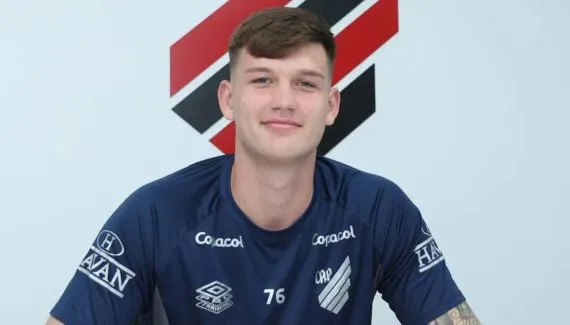 Athletico renova contrato com goleiro ucraniano da base