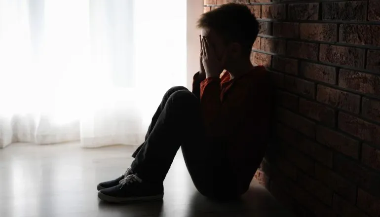 Paraná registra um caso de violência contra crianças e adolescentes a cada 15 minutos