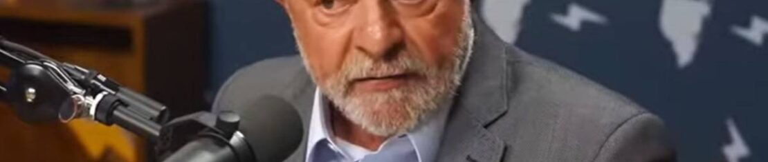 Imagem mostra o candidato Lula durante participação do poscast Flow