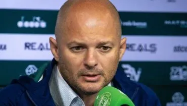 Coritiba faz sondagem por volante do Corinthians; veja quem está na mira