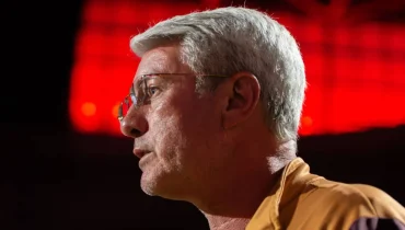 Salário alto trava acerto e afasta gringo do Athletico