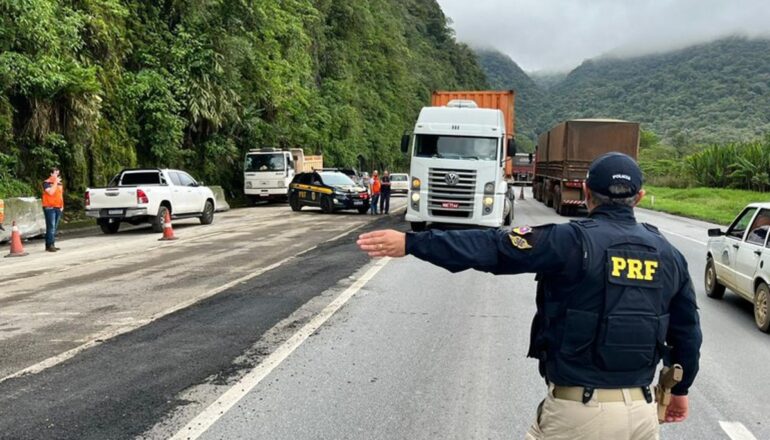 bloqueio e desvio na BR-277
