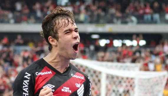 Athletico engole Coritiba na Arena e encerra jejum histórico no Atletiba 400