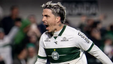 Coritiba bate martelo e define destino de meia Josué