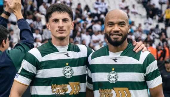 Zagueiro vive retomada no Coritiba após superar luto fora de campo