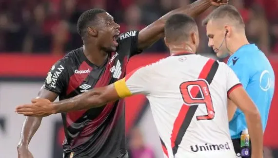 Athletico peca pela soberba e Odair merece puxão de orelha