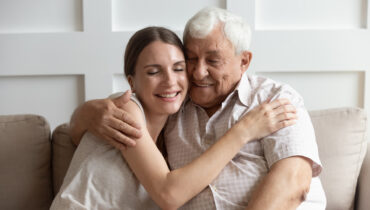 Aproveite nossas dicas de cuidados especiais com idosos. | Foto: Shutterstock