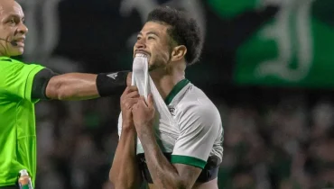 Pênalti revolta torcida e Coritiba amplia crise no Couto após jogo com o São Paulo