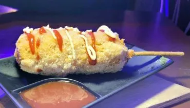 Iguaria coreana em Curitiba? Corn Dog é surpreendente