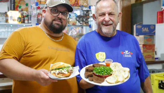 Sucesso em Curitiba, bar do Morango é referência em carne assada