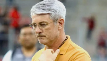 Athletico: Os problemas de Odair Hellmann para o jogo do acesso