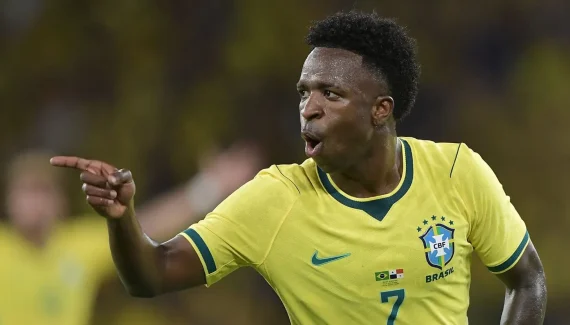 Brasil vence com reservas em destaque e deixa lições para a Copa