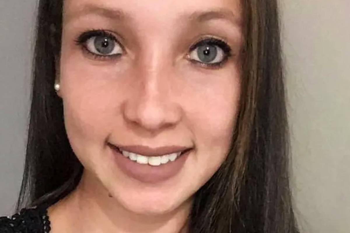 Imagem mostra Suellen Helena Rodrigues, que foi assassinada pelo ex-companheiro na frente dos filhos, em Curitiba