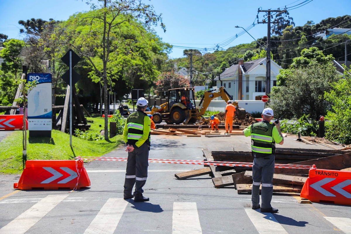 Ponte do Parque Tingui é interditada para manutenção