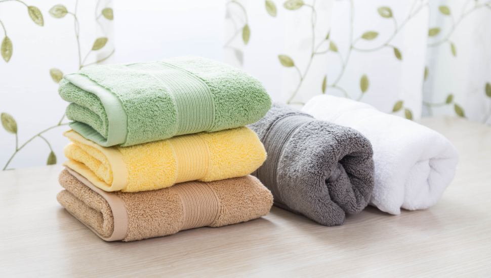 Aprenda como lavar toalhas de banho para manter a maciez e durabilidade desses produtos | Foto: Shutterstock