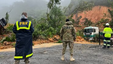 deslizamento terra 376