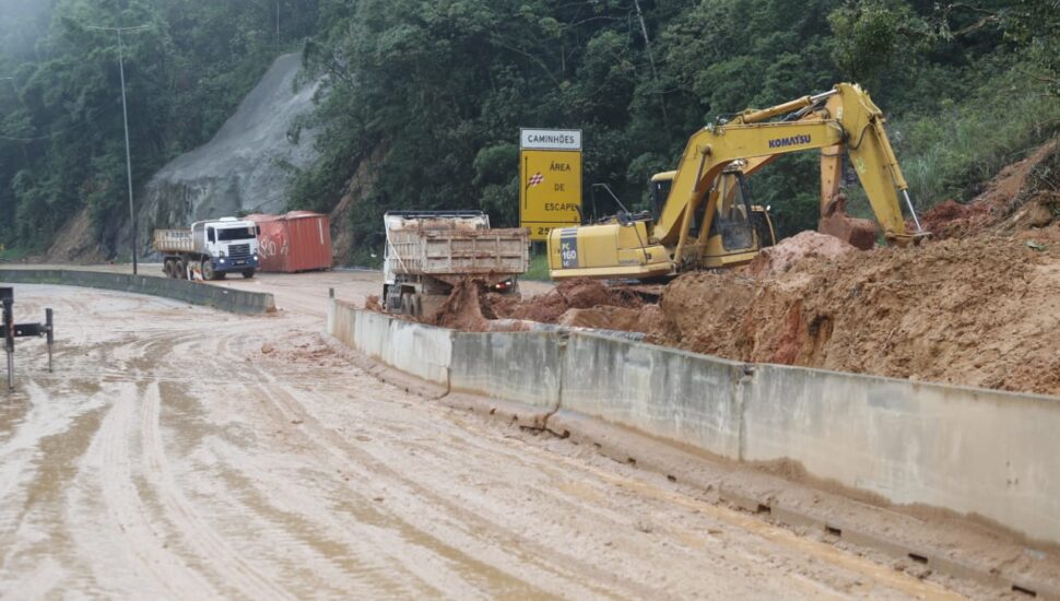 Operação de resgate na BR-376