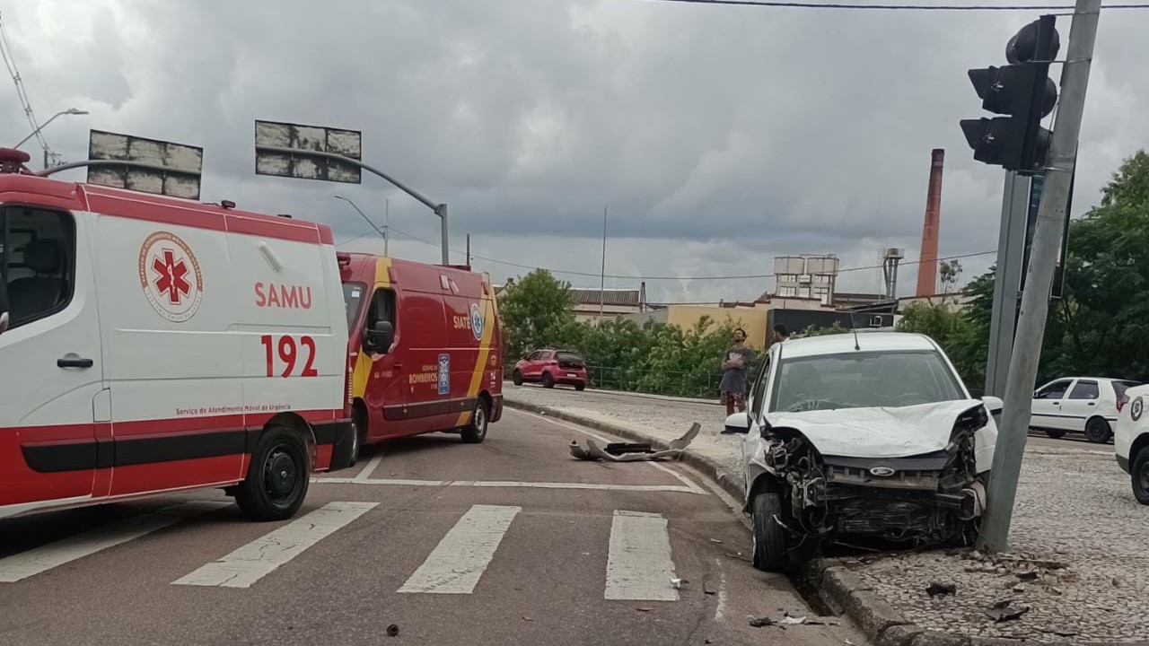 colisao mariano torres