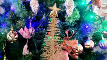 Imagem mostra uma decoração de Natal que deve ser desmontada nesta sexta-feira, Dia de Reis