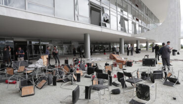 Móveis e prédio depredados no Palácio do Planalto