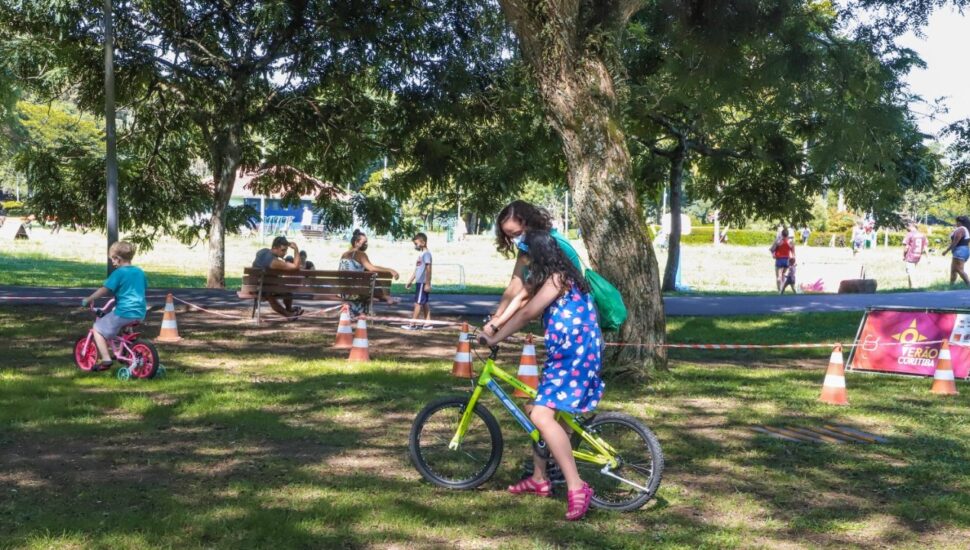 parque ferias curitiba