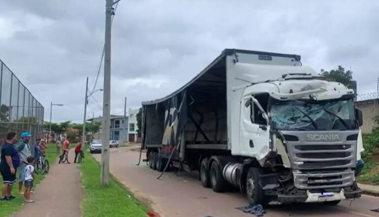 Imagem mostra o caminhão utilizado para percorrer Curitiba de forma selvagem e sem freio