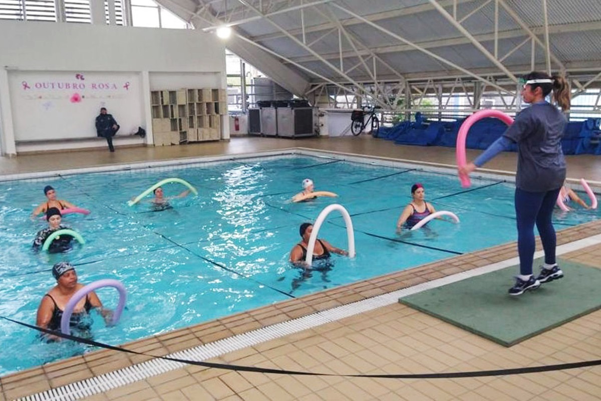 aula de hidroginástica em Curitiba