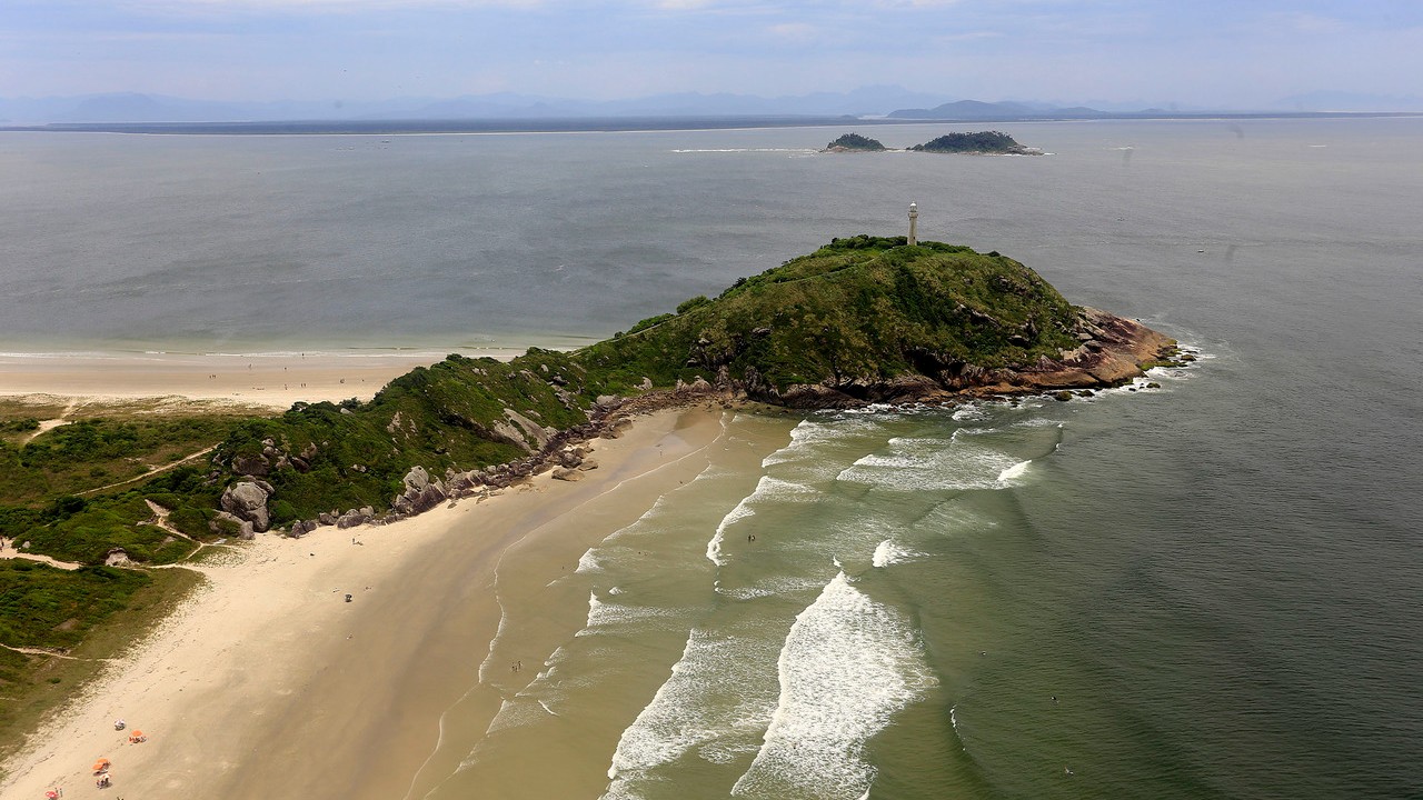 Morro do Farol, na Ilha do Mel