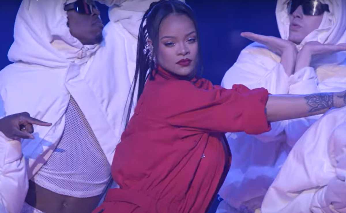 Rihanna se apresenta no SuperBowl