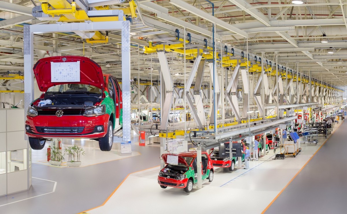Linha de montagem da Volkswagen em São José dos Pinhais.