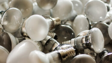 O Paraná é o 2º estado que mais coletou lâmpadas por meio dos pontos de entrega da Reciclus, totalizando 5,5 milhões de unidades | Foto: Shutterstock