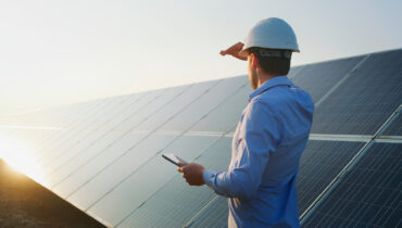 Uma das formas de empreender no setor de energia solar é como revendedor | Foto: Shutterstock