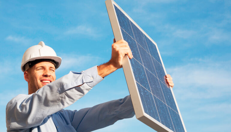 No Brasil, apenas 2,2% das residências aptas para usar energia solar a utilizam | Foto: Shutterstock
