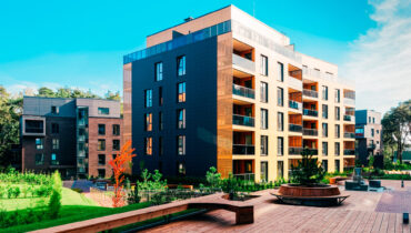 Para escolher onde morar, estabeleça o que mais faz sentido para você e identificar se determinado condomínio atende o que você precisa | Foto: Shutterstock