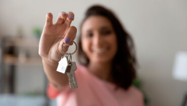 Confira algumas dicas práticas para lidar com as burocracias que uma compra imobiliária envolve | Foto: Shutterstock