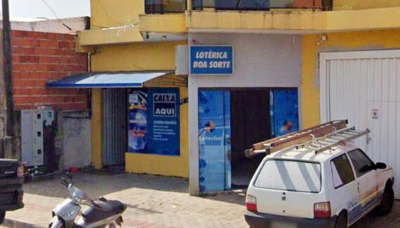 Imagem mostra a fachada da lotérica boa sorte, em Figueira, no Paraná. Local teve duas apostas ganhadoras na Lotofácil.