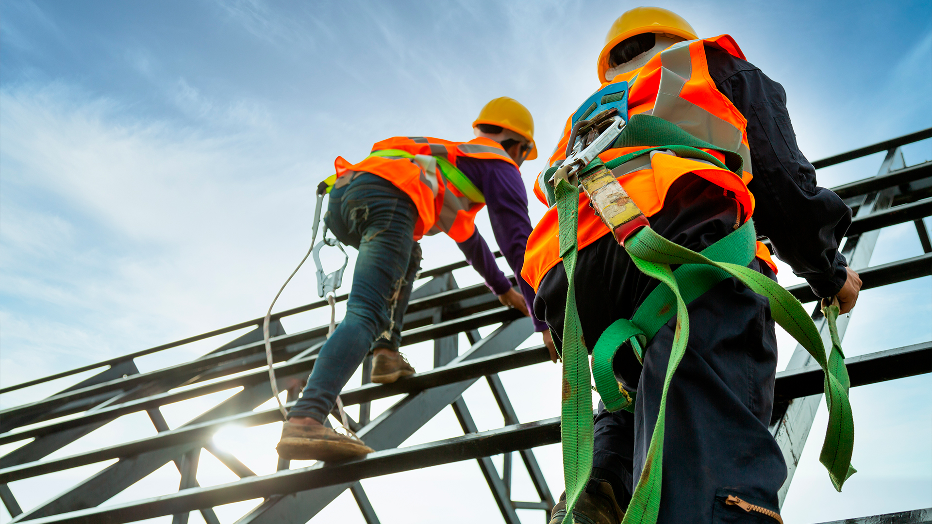 Os equipamentos de proteção individual salvam vidas. Investir nesses equipamentos e utilizá-los todos os dias nunca é excesso de cautela | Foto: Shutterstock