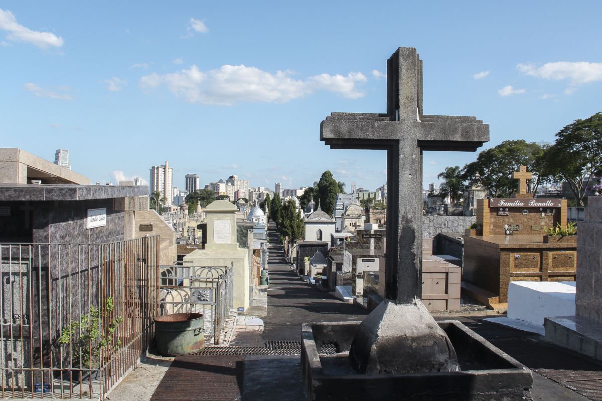 Cemitério em Curitiba